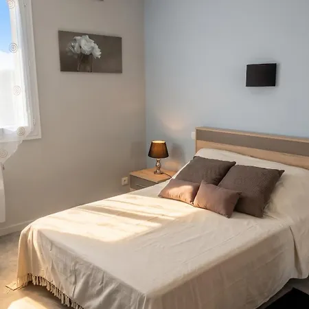 Villa Chaleureuse En Sud Ardeche Avec Piscine Privee 200 M² *