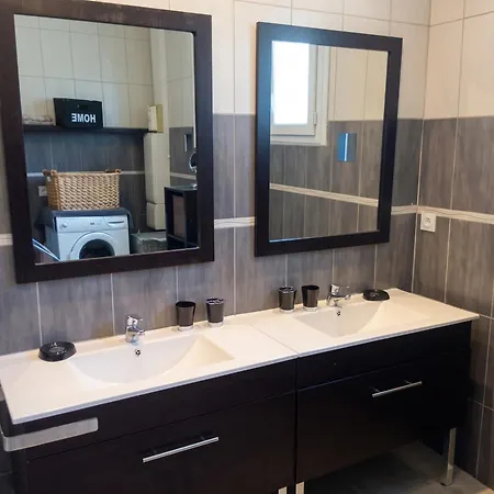 Villa Chaleureuse En Sud Ardeche Avec Piscine Privee 200 M²